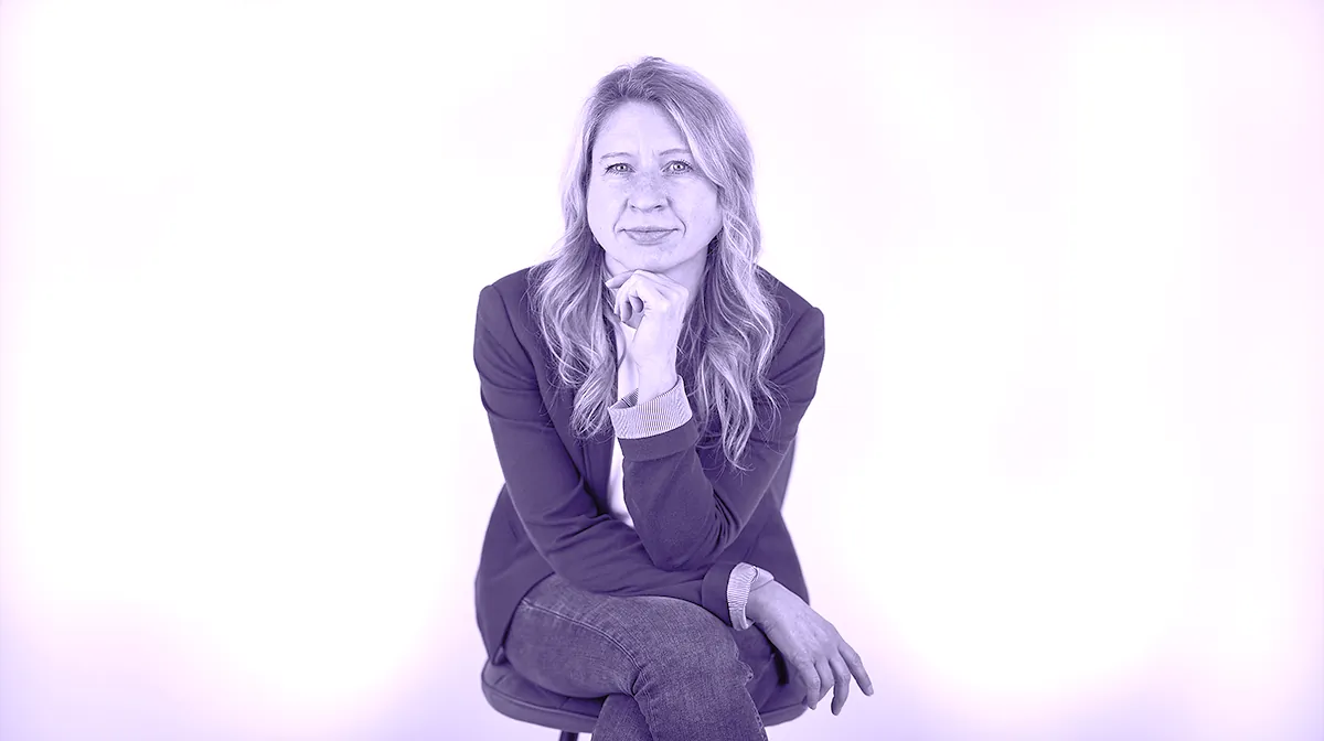 Maria Mengwasser - Detailporträt der Heilpraktikerin und Psychotherapeutin in ihrer Praxis